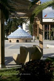 Image du Maroc Professionnelle de  La plus importante place de la ville de Safi où est installé le plus grand tajine du monde à Safi le 29 Novembre 2006. (Photo / Abdeljalil Bounhar)